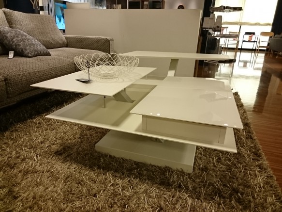 かっこいいBoConcept昇降式リビングテーブル おしゃれな家具なら｜インテリアショップ リビングハウス