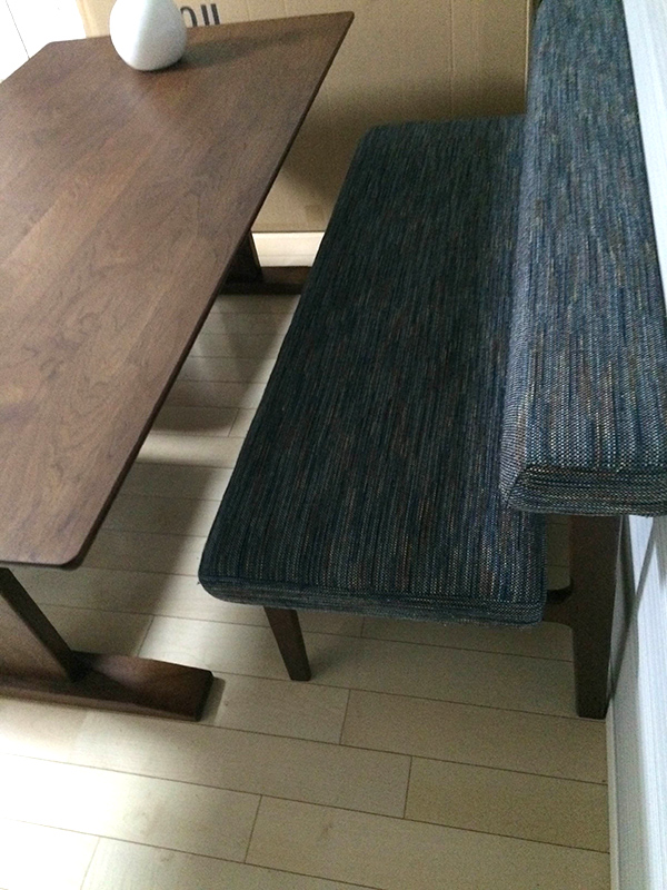 モコアベンチ LIVING HOUSE.｜リビングハウス企業サイト