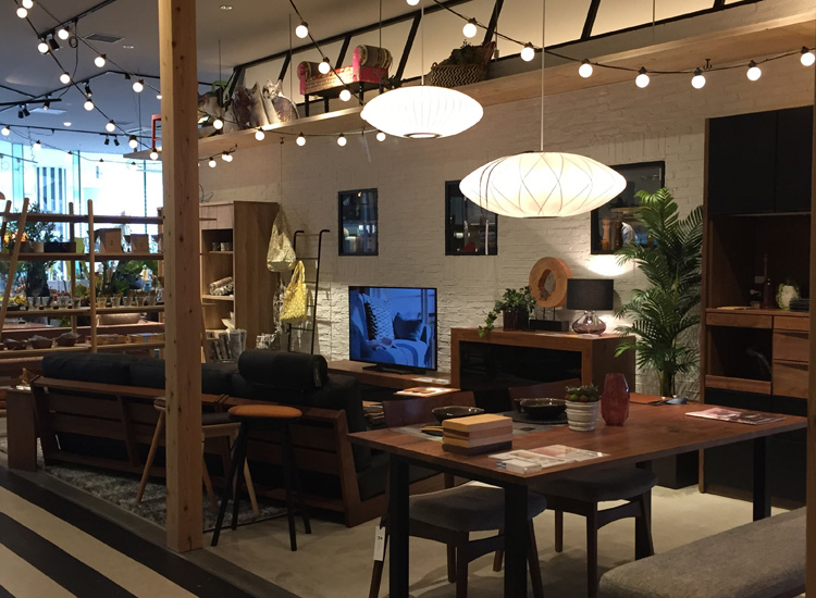 本日よりリビングハウス横浜ベイクォーター店 家具・インテリアショップのLIVING HOUSE.（リビングハウス）