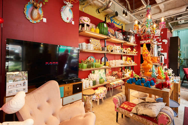 Kare 青山店 家具 インテリアショップのliving House リビングハウス Kare 青山店 家具 インテリアショップのliving House リビングハウス