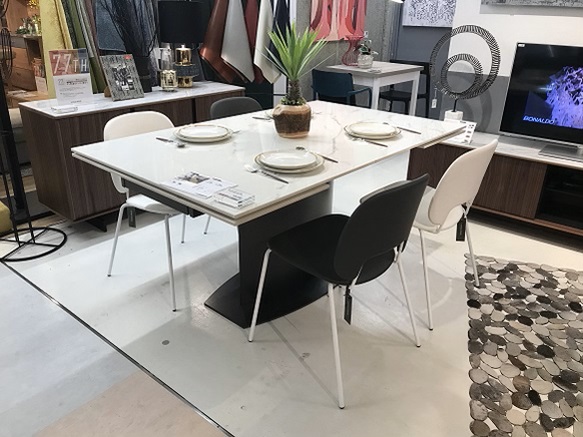 新入荷 おすすめダイニングテーブル 家具 インテリアショップのliving House リビングハウス