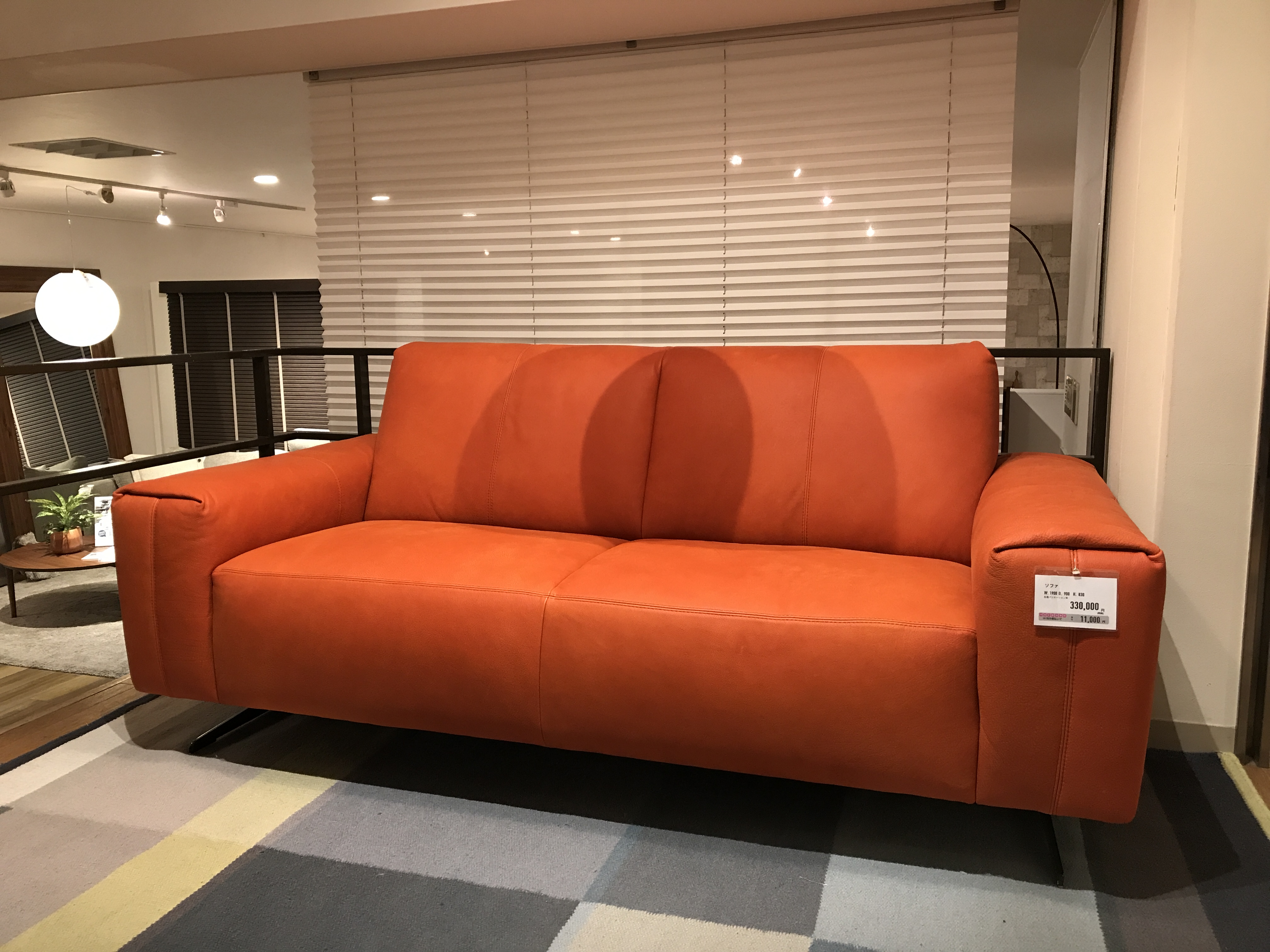 上品カラーのソファが仲間入り 家具・インテリアショップのLIVING HOUSE.（リビングハウス）