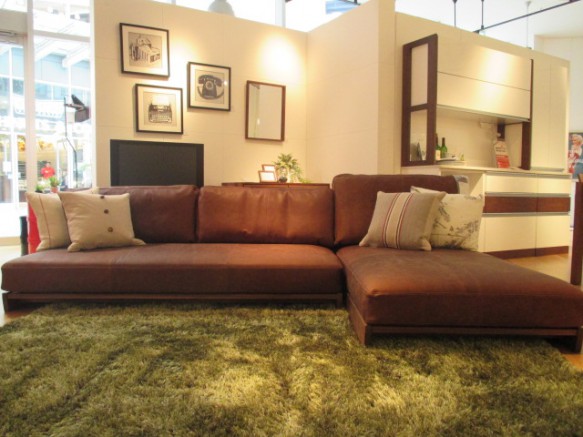 必見 カッコイイ ローソファがついに新入荷 家具 インテリアショップのliving House リビングハウス