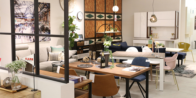 KARE 梅田 LIVING HOUSE