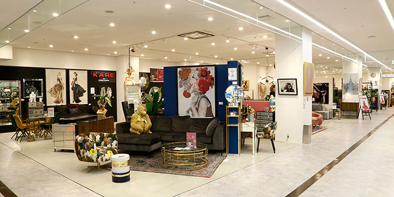 KARE with LIVING HOUSE. 心斎橋店