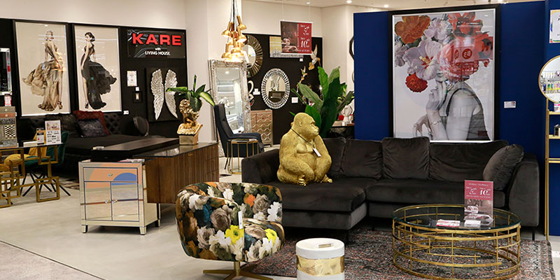 KARE with LIVING HOUSE. 心斎橋店
